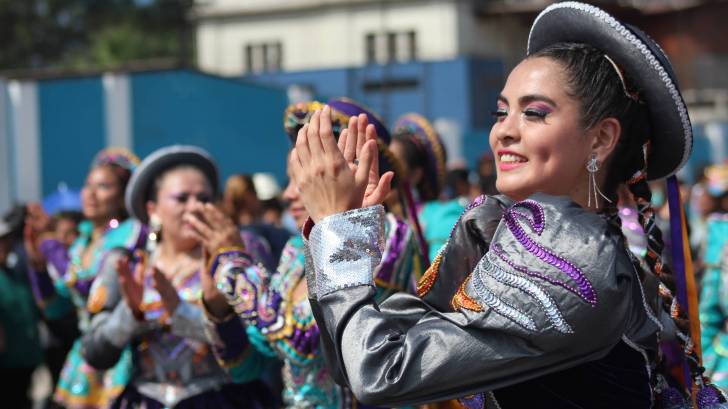 peru dancers celebrating