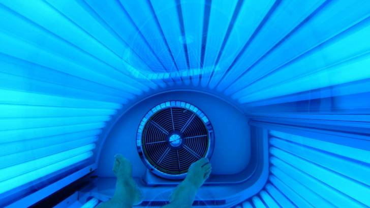 tanning bed