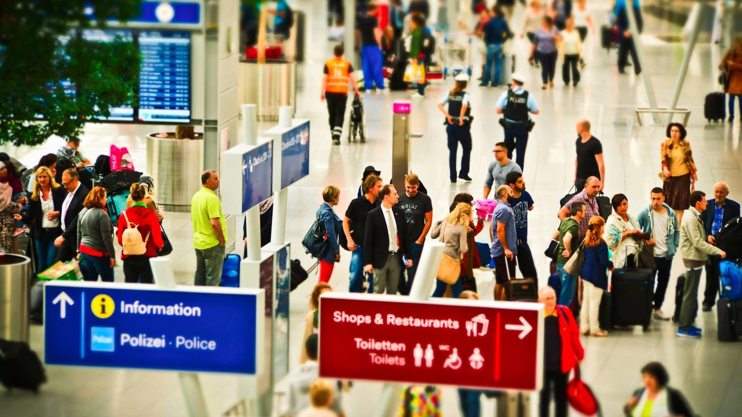 airport lines for security