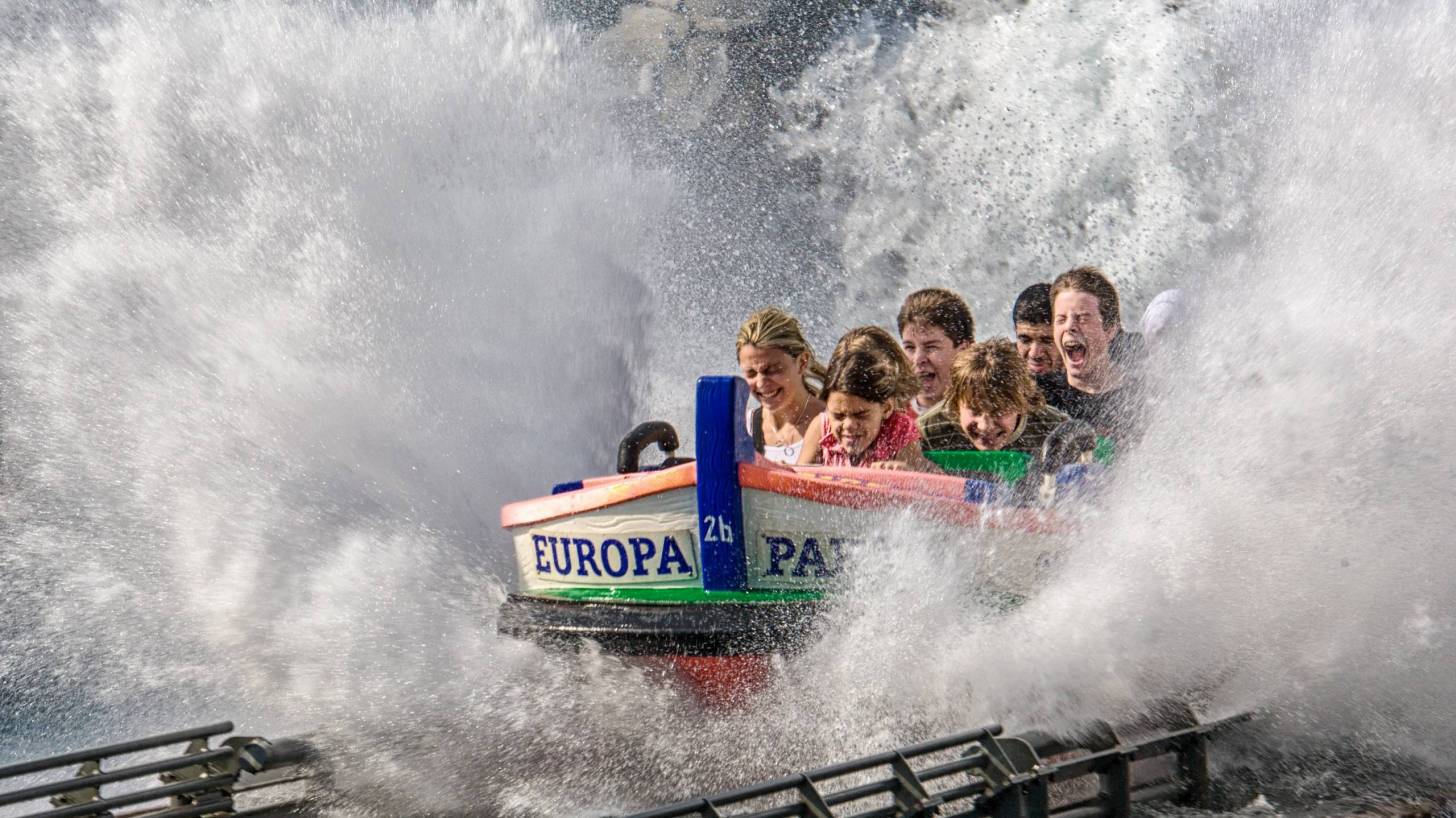 children on an amusement park ride