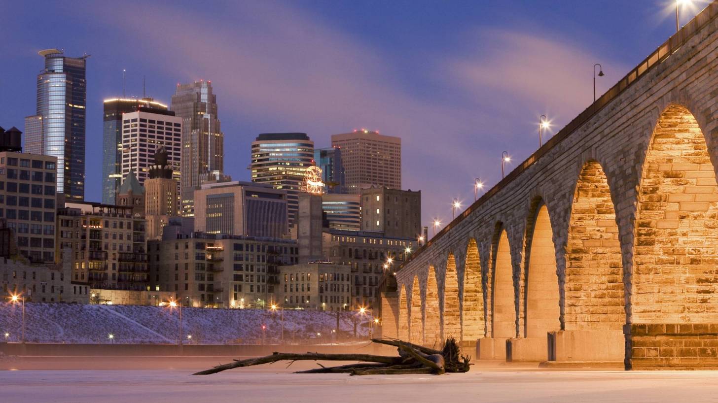 minneapolis city at night