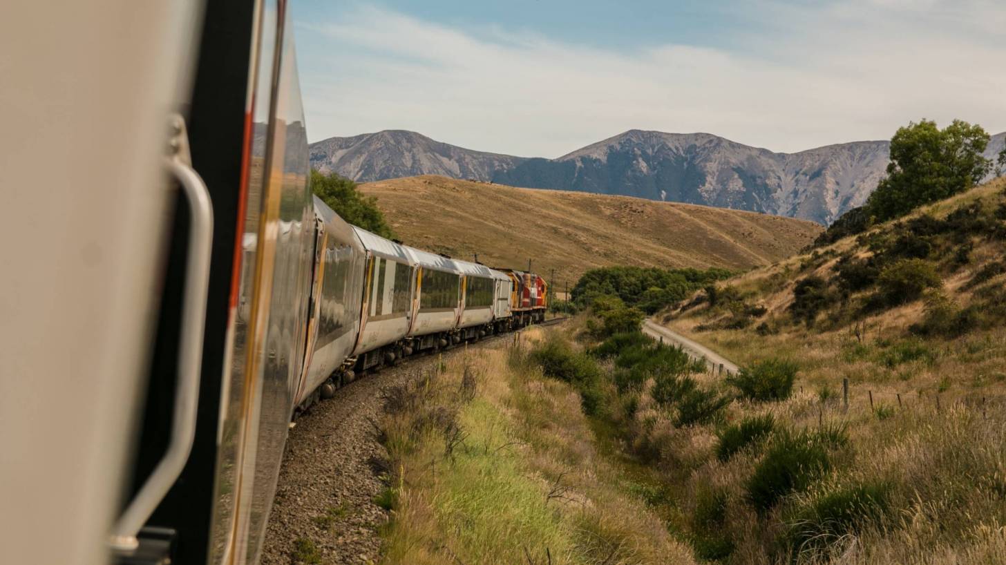 train heading south from the north