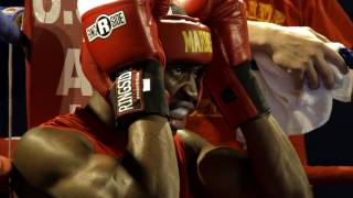 boxer protecting his head